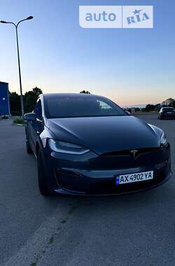 Tesla Model X 2022