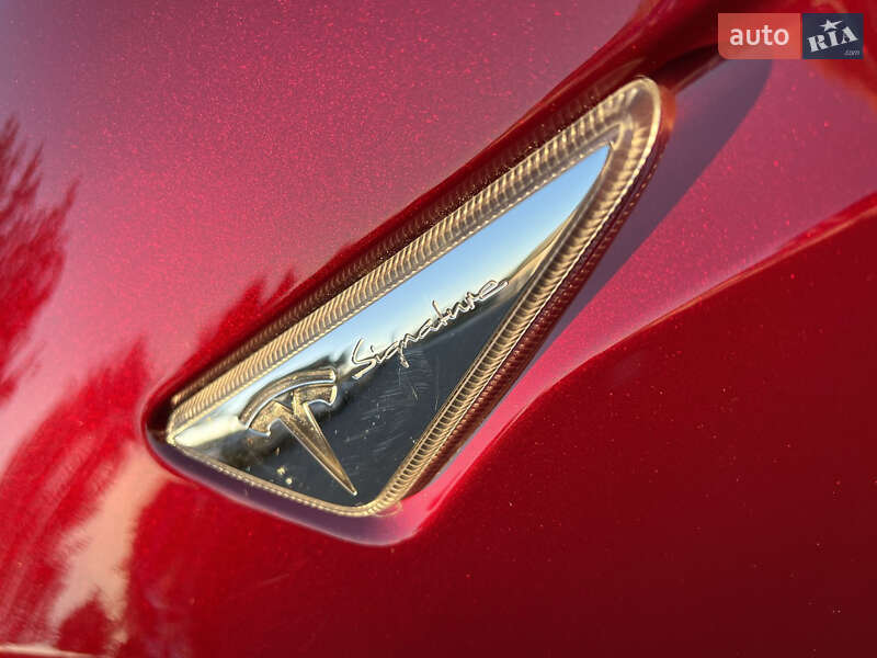 Позашляховик / Кросовер Tesla Model X 2015 в Дніпрі