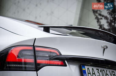 Позашляховик / Кросовер Tesla Model X 2022 в 