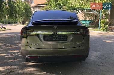 Внедорожник / Кроссовер Tesla Model X 2016 в 