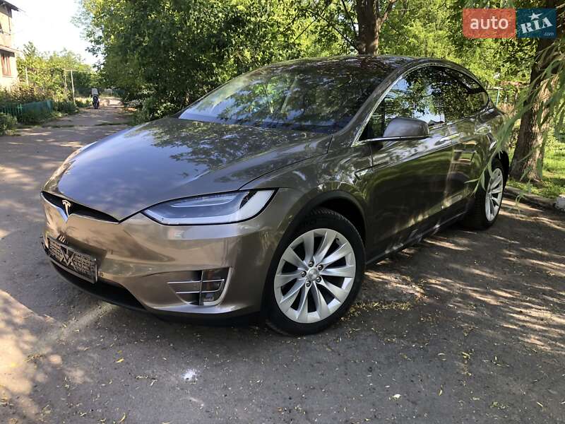 Позашляховик / Кросовер Tesla Model X 2016 в Саврані фото 26 Позашляховик / Кросовер Tesla Model X 2016 в Саврані