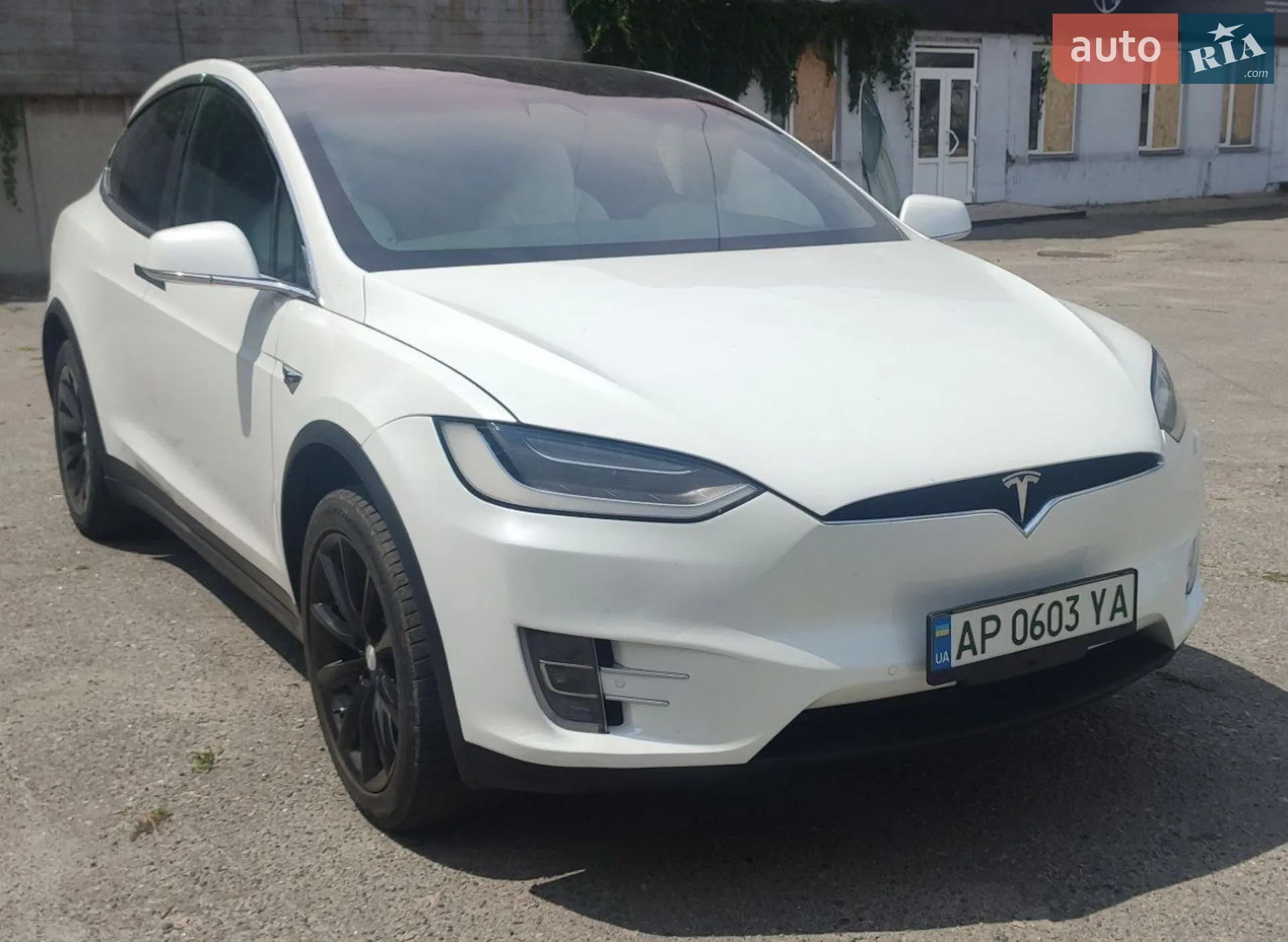 2018 Tesla Model X - фото 1