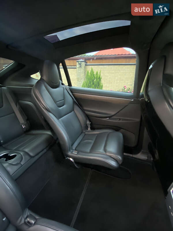 Внедорожник / Кроссовер Tesla Model X 2016 в Львове