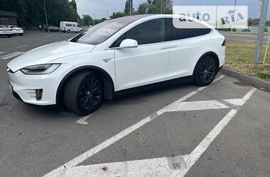 Позашляховик / Кросовер Tesla Model X 2016 в Вінниці