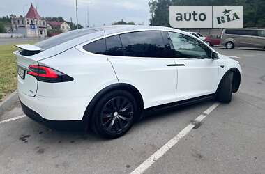 Позашляховик / Кросовер Tesla Model X 2016 в Вінниці