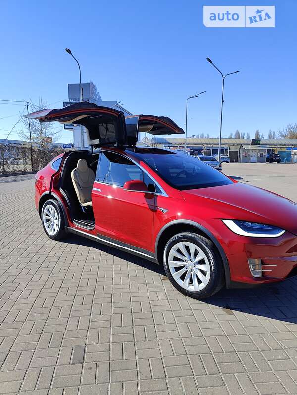 Внедорожник / Кроссовер Tesla Model X 2016 в Киеве