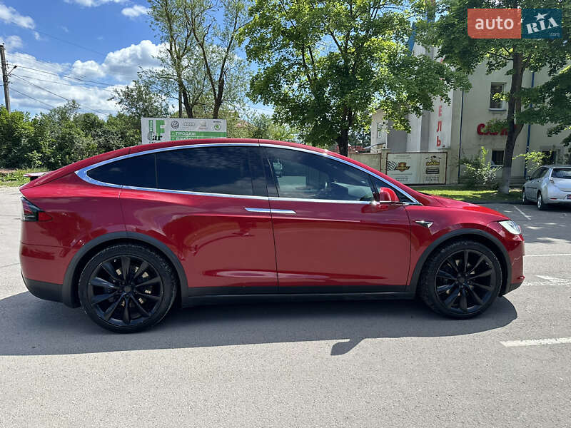 Позашляховик / Кросовер Tesla Model X 2019 в Івано-Франківську