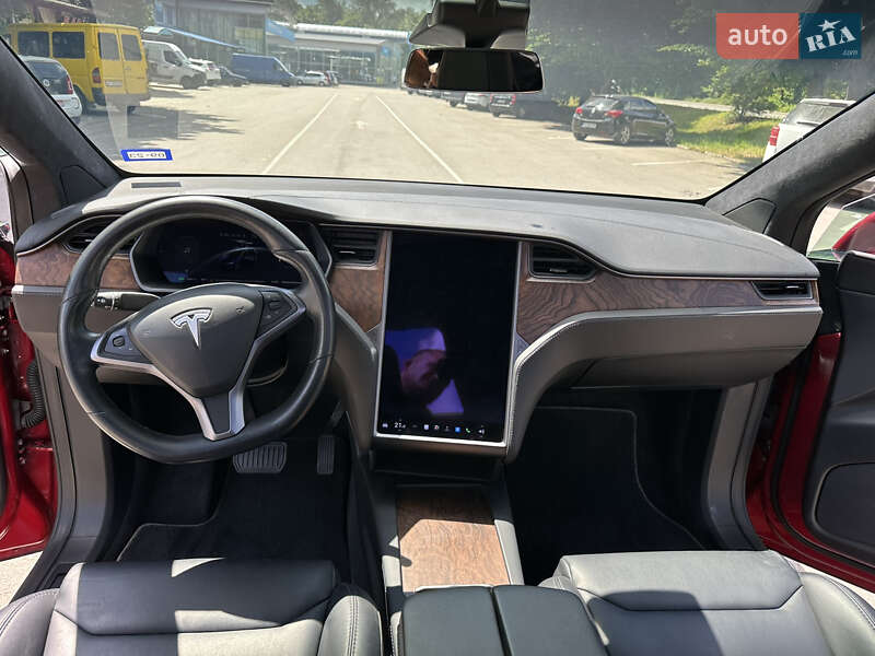 Позашляховик / Кросовер Tesla Model X 2019 в Івано-Франківську