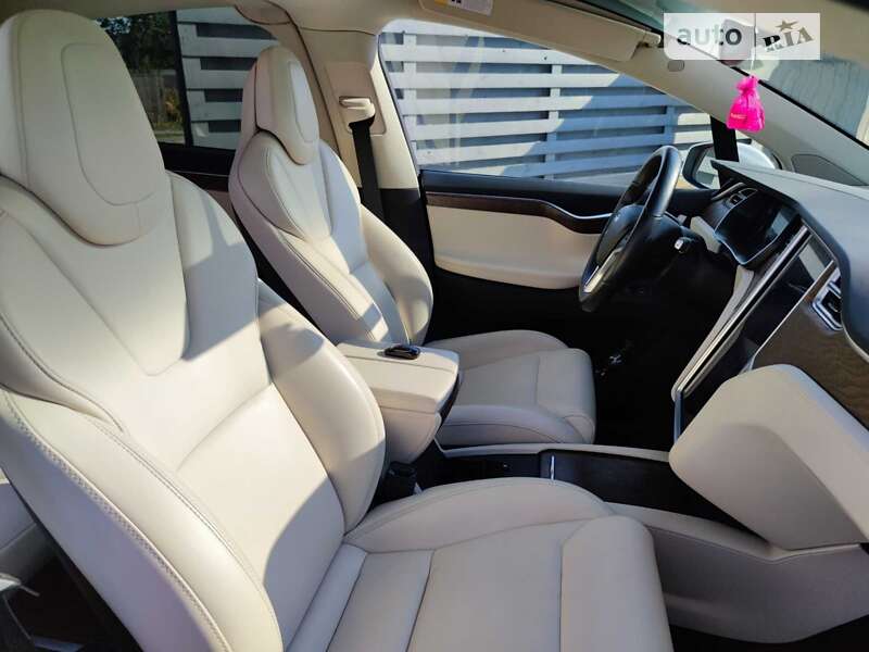 Внедорожник / Кроссовер Tesla Model X 2018 в Киеве