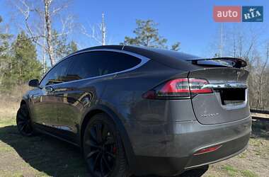 Позашляховик / Кросовер Tesla Model X 2016 в 