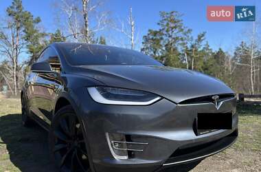 Позашляховик / Кросовер Tesla Model X 2016 в 
