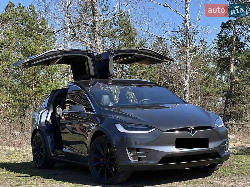 Tesla Model X 2016