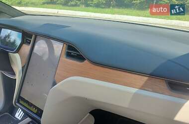 Внедорожник / Кроссовер Tesla Model X 2020 в Стрые
