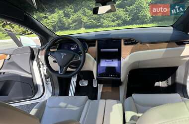 Позашляховик / Кросовер Tesla Model X 2020 в 