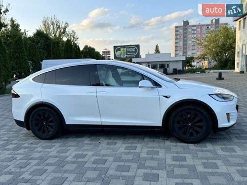 Tesla Model X 2017