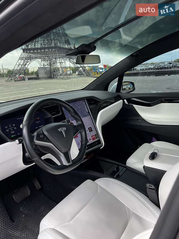 Позашляховик / Кросовер Tesla Model X 2019 в Харкові