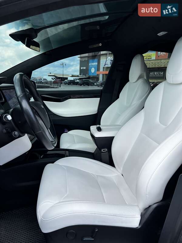 Позашляховик / Кросовер Tesla Model X 2019 в Харкові
