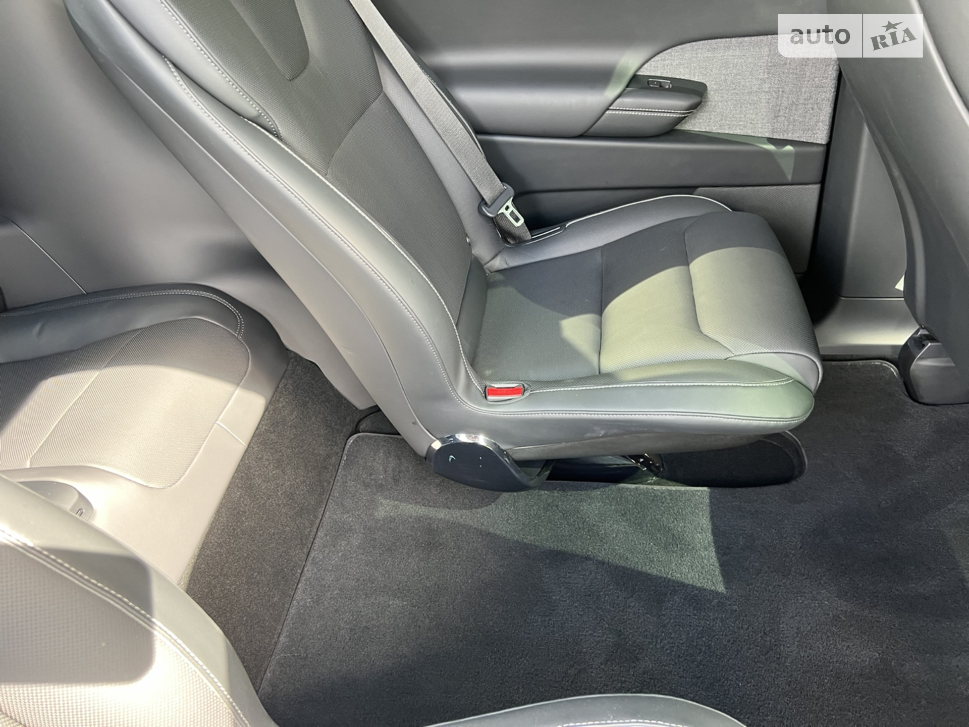 2022 Tesla Model X - мініатюра 48