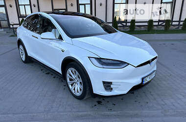 Позашляховик / Кросовер Tesla Model X 2016 в Радехові