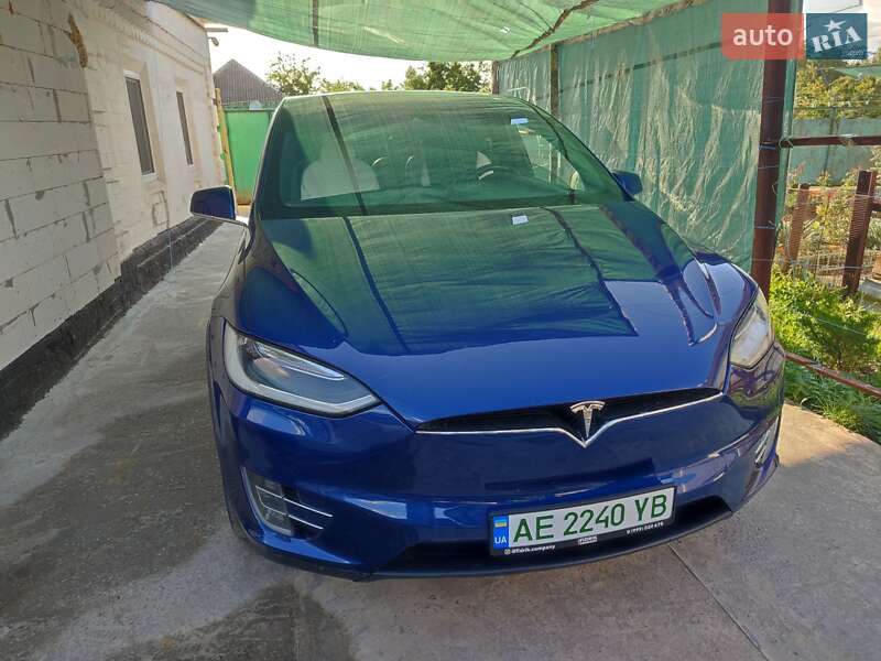 Tesla Model X 2016