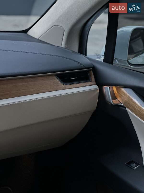 Позашляховик / Кросовер Tesla Model X 2018 в Ковелі