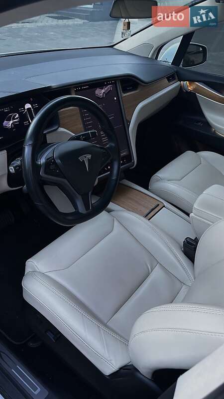 Позашляховик / Кросовер Tesla Model X 2018 в Ковелі
