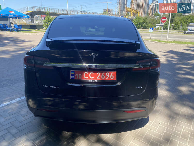 Позашляховик / Кросовер Tesla Model X 2017 в Києві