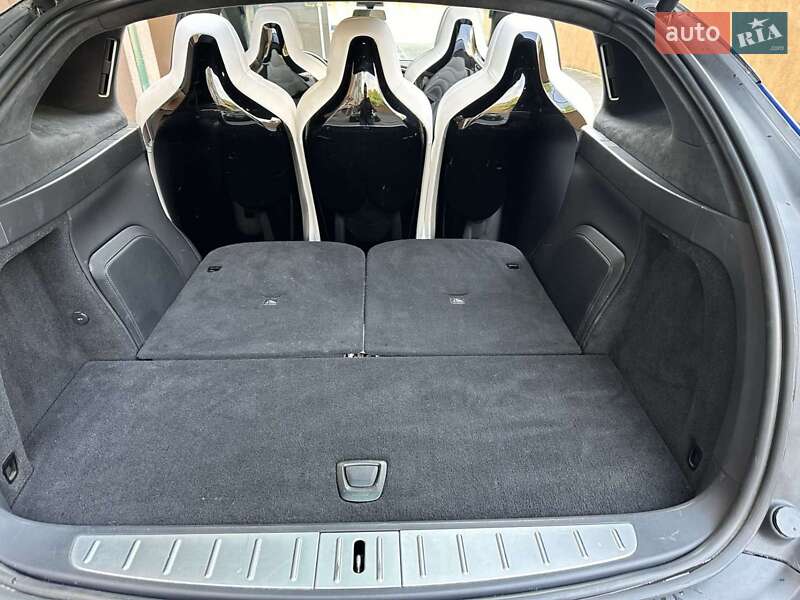 Внедорожник / Кроссовер Tesla Model X 2016 в 