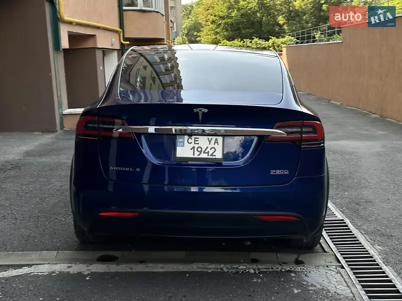 Tesla Model X 2016