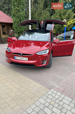 Внедорожник / Кроссовер Tesla Model X 2018 в 