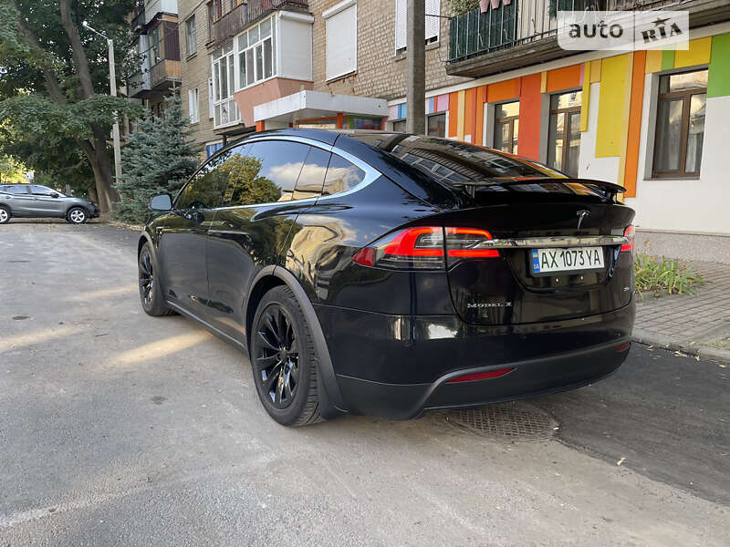 Позашляховик / Кросовер Tesla Model X 2017 в Харкові