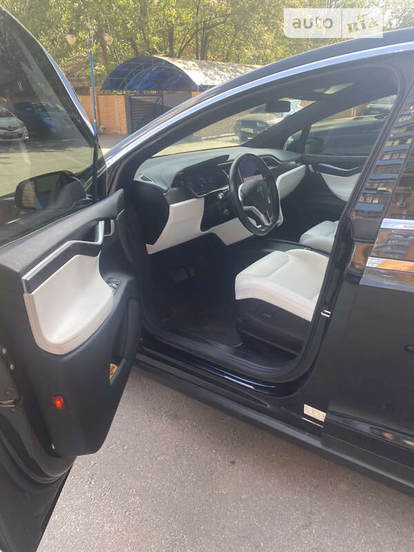 Позашляховик / Кросовер Tesla Model X 2017 в Харкові