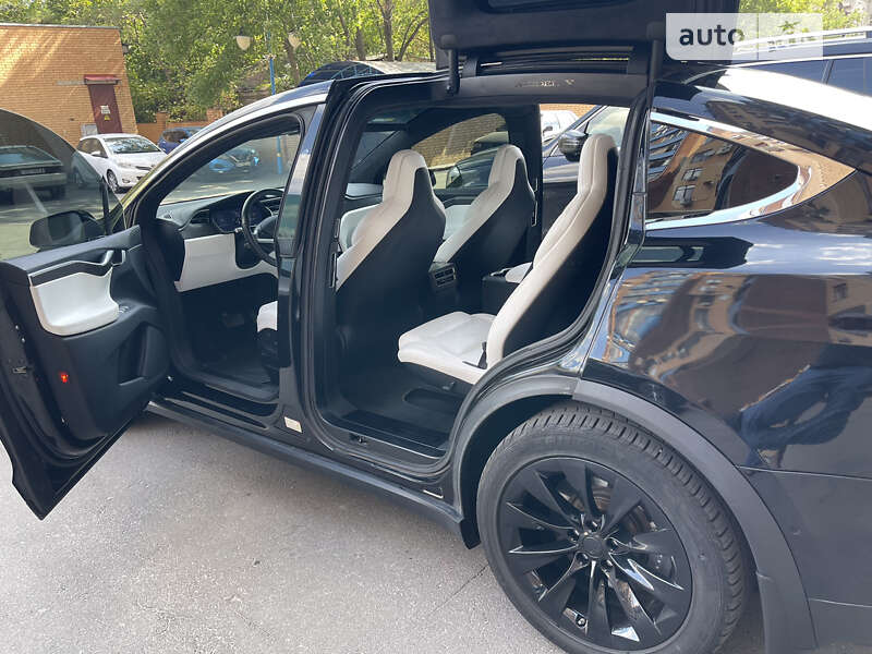 Внедорожник / Кроссовер Tesla Model X 2017 в Харькове