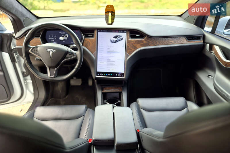 Позашляховик / Кросовер Tesla Model X 2020 в Києві