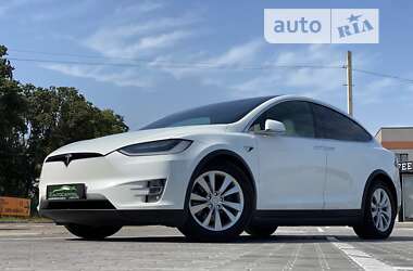 Позашляховик / Кросовер Tesla Model X 2017 в Києві