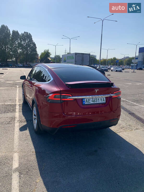 Позашляховик / Кросовер Tesla Model X 2016 в Дніпрі