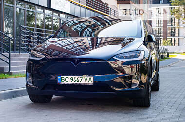 Позашляховик / Кросовер Tesla Model X 2018 в Новояворівську