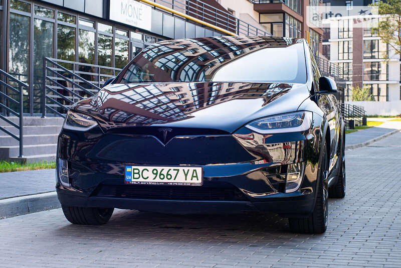 Tesla Model X 2018