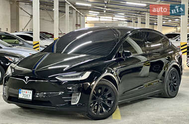Позашляховик / Кросовер Tesla Model X 2016 в 
