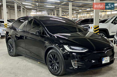 Позашляховик / Кросовер Tesla Model X 2016 в 