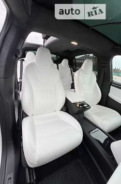 Внедорожник / Кроссовер Tesla Model X 2017 в 