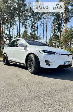 Позашляховик / Кросовер Tesla Model X 2016 в Харкові