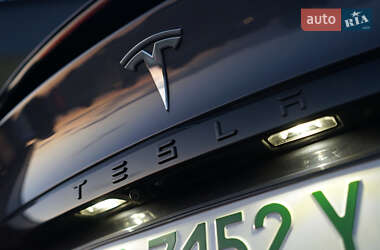 Внедорожник / Кроссовер Tesla Model X 2022 в Львове