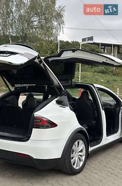 Внедорожник / Кроссовер Tesla Model X 2017 в Черновцах
