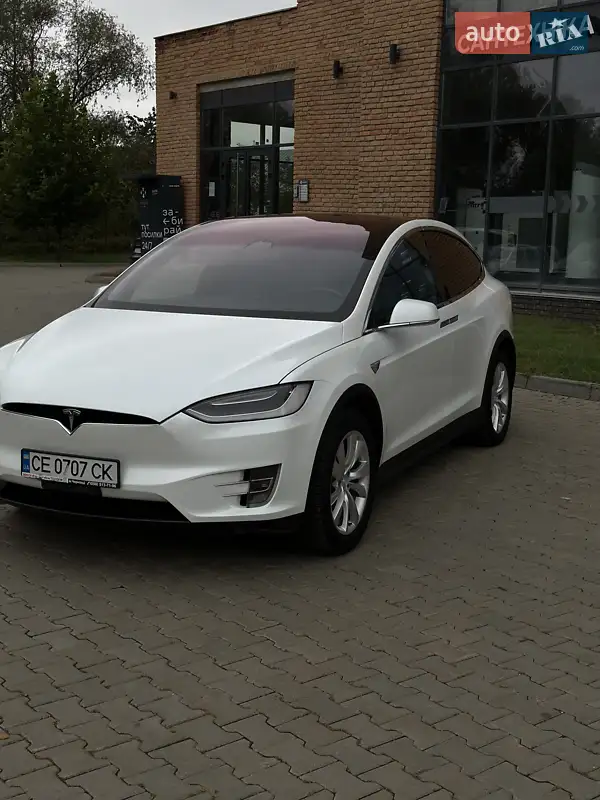 Внедорожник / Кроссовер Tesla Model X 2017 в 