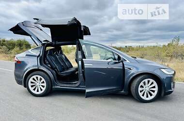 Внедорожник / Кроссовер Tesla Model X 2017 в Киеве