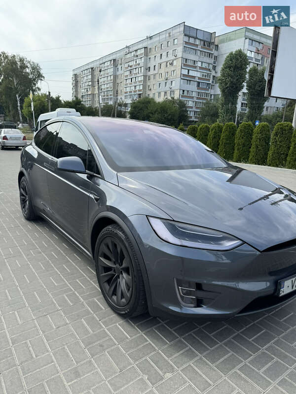 Позашляховик / Кросовер Tesla Model X 2018 в Черкасах