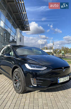 Tesla Model X 2019