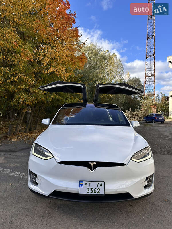 Tesla Model X 2016