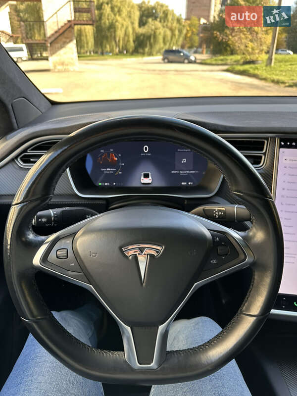 Внедорожник / Кроссовер Tesla Model X 2016 в Ивано-Франковске